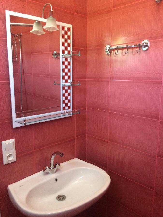 מלון קוטאיסי Doors מראה חיצוני תמונה